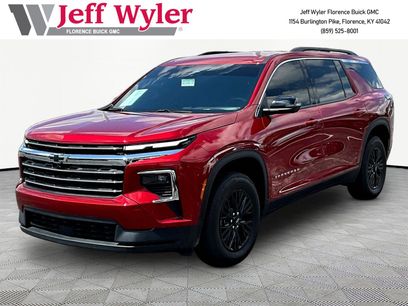 Used 2025 Chevrolet Traverse LT w/ Driver Confidence Package