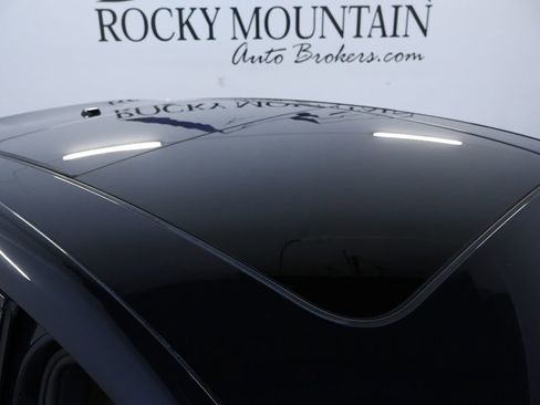 Used 2019 Porsche Macan image 10