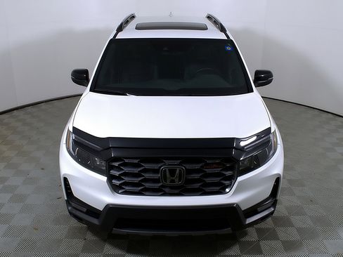 Used 2023 Honda Passport TrailSport image 4