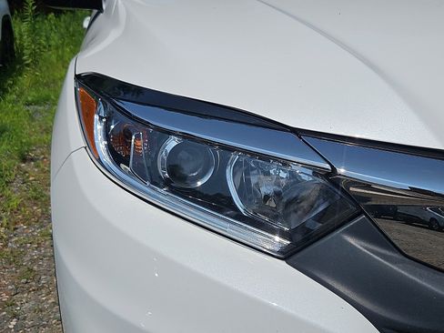 Used 2022 Honda HR-V LX image 4