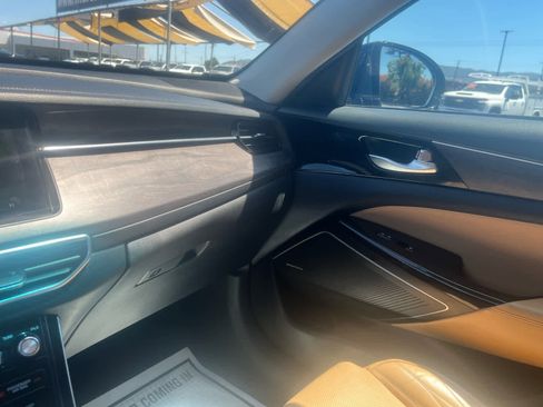 Used 2020 Kia Cadenza Limited image 25