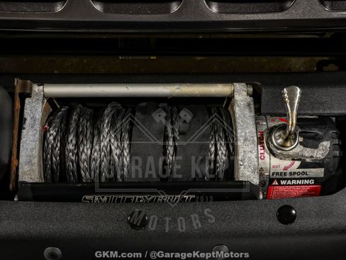 Used 2018 Jeep Wrangler Unlimited Sahara AWD/4WD image 32