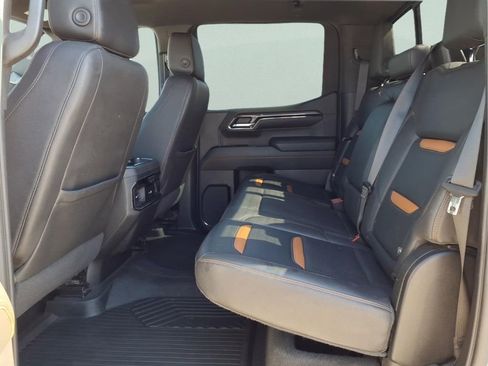 Used 2022 GMC Sierra 1500 AT4 w/ AT4 Preferred Package AWD/4WD image 19