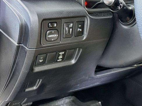 Used 2015 Toyota 4Runner Limited AWD/4WD image 19