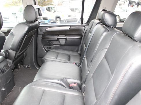 Used 2010 Nissan Armada SE image 21