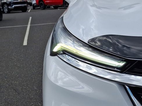 Certified 2022 Buick Enclave Essence w/ Experience Buick Package image 9