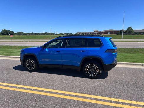 New 2026 Jeep Cherokee Limited AWD/4WD image 8
