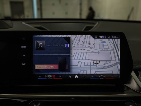 New 2026 BMW X1 xDrive28i w/ Technology Package image 15