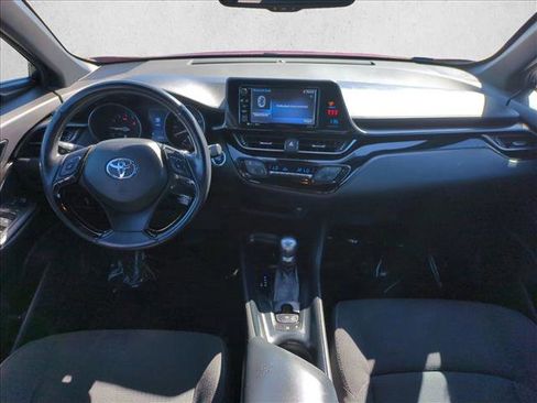 Used 2018 Toyota C-HR XLE image 16