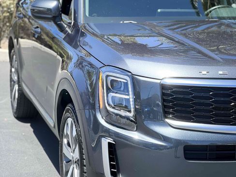 Used 2022 Kia Telluride EX w/ EX Premium Package FWD image 51