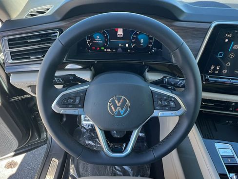New 2026 Volkswagen Atlas SEL Premium R-Line AWD/4WD image 18