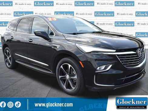 Used 2023 Buick Enclave Essence w/ LPO, Touring Package FWD image 3