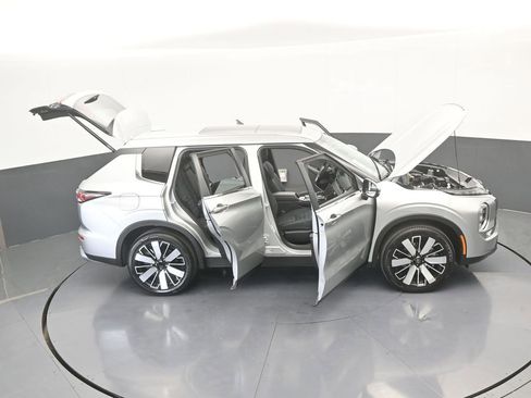 New 2026 Mitsubishi Outlander SE image 70