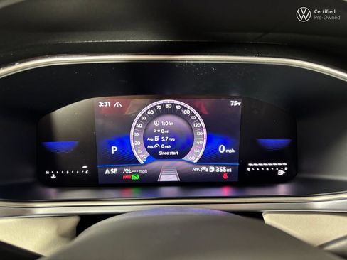 Used 2025 Volkswagen Taos SE AWD/4WD image 19