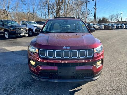 Used 2022 Jeep Compass Latitude w/ Sun and Sound Group image 3