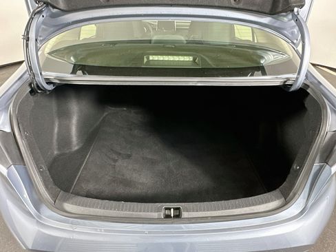 Used 2021 Toyota Corolla LE FWD image 27