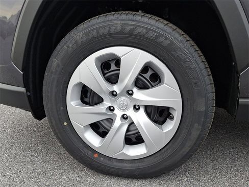 New 2025 Toyota RAV4 LE image 18