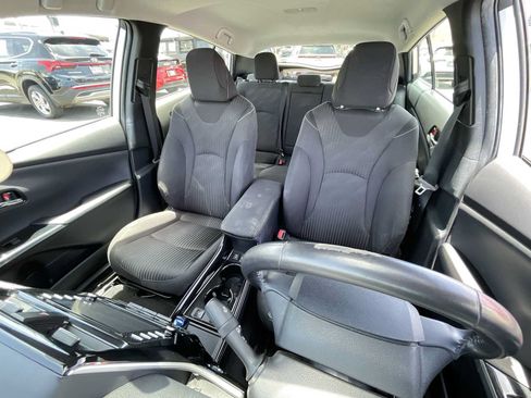 Used 2020 Toyota Prius Prime LE FWD image 13