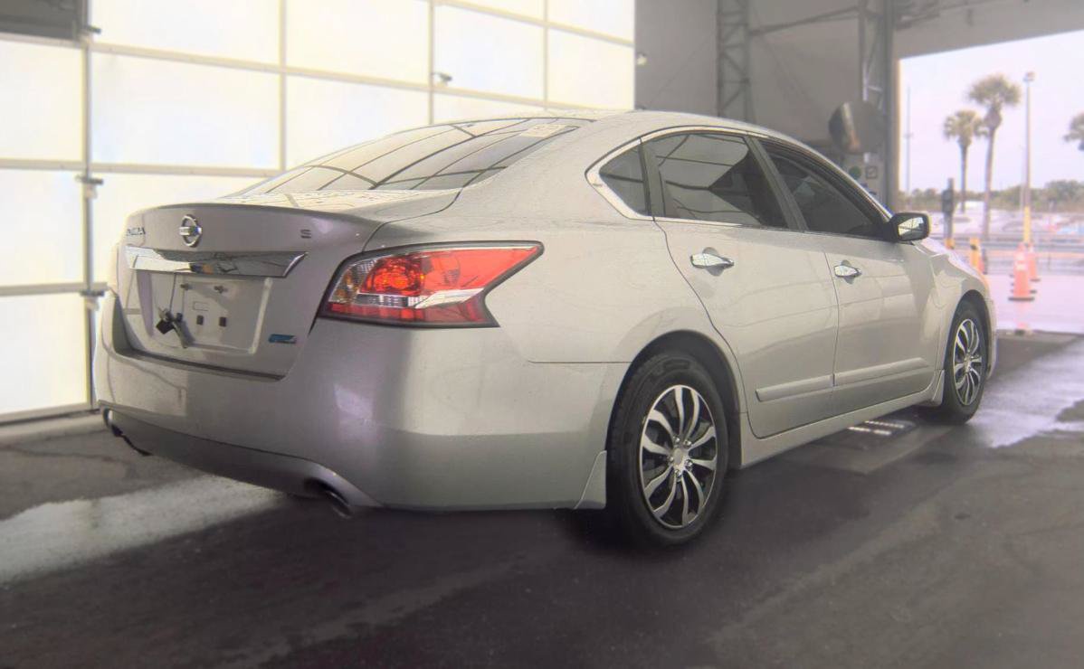 Used 2014 Nissan Altima 2.5 S FWD image 4