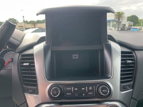 Used 2018 Chevrolet Tahoe LS RWD image 19