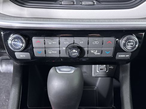 New 2026 Jeep Compass Limited image 23