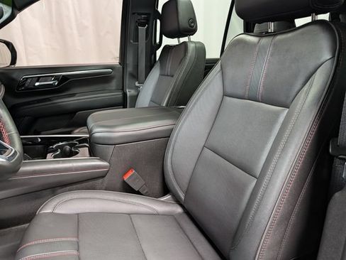 Used 2025 Chevrolet Tahoe RST w/ Comfort Package AWD/4WD image 11