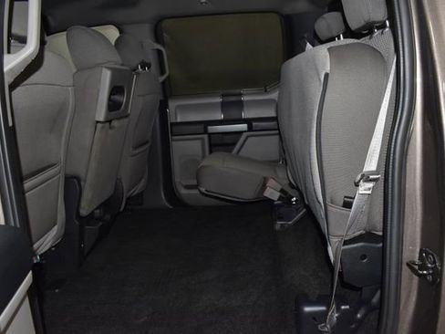 Used 2020 Ford F150 XLT image 34