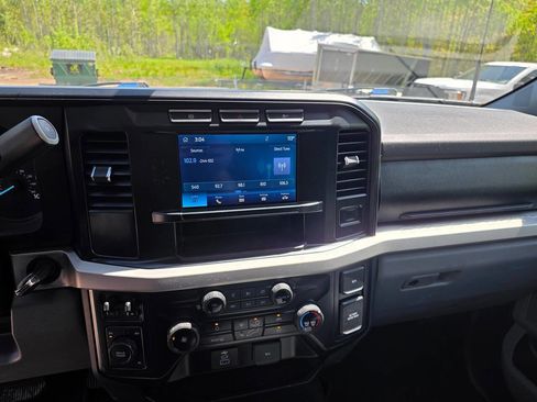 Used 2023 Ford F350 XLT AWD/4WD image 34