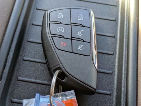 Used 2024 Chevrolet Suburban High Country image 35