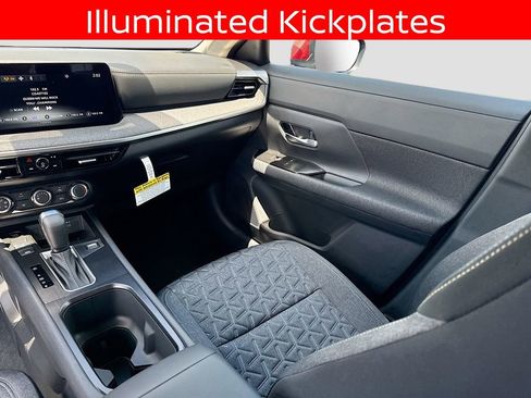 Certified 2025 Nissan Kicks SV w/ Illumination Package FWD image 21