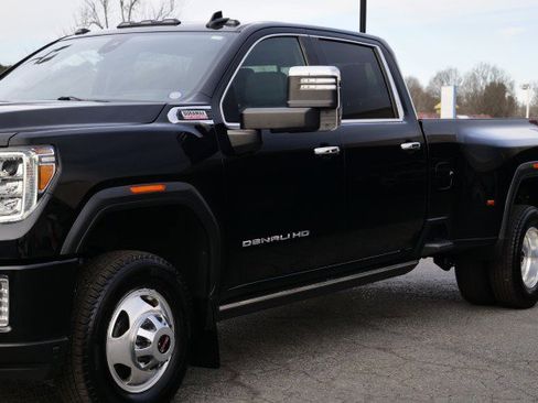 Used 2021 GMC Sierra 3500 Denali w/ Denali Ultimate Package image 38