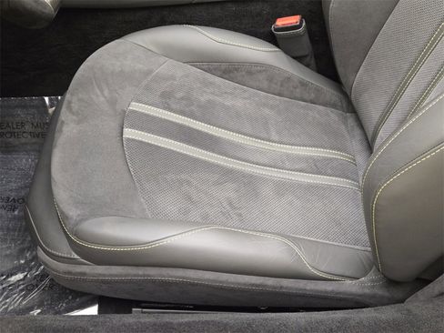 Used 2023 Aston Martin V8 Vantage image 30