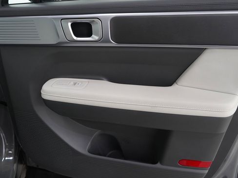 Used 2025 Hyundai Santa Fe SEL image 11