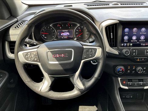 Used 2022 GMC Terrain SLT w/ Elevation Edition image 5