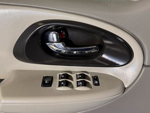 Used 2008 Chevrolet TrailBlazer LT w/ Sun And Sound Package image 14