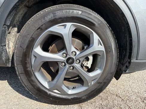 Used 2025 Ford Escape ST-Line Select AWD/4WD image 12
