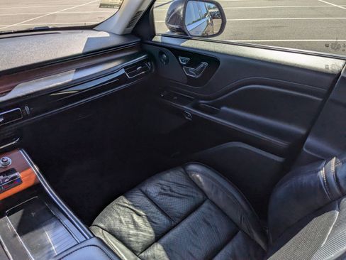 Used 2022 Lincoln Aviator Reserve w/ Equipment Group 201A image 19