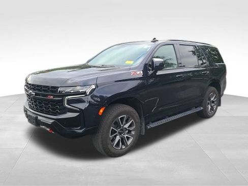 Used 2024 Chevrolet Tahoe Z71 w/ Luxury Package AWD/4WD image 7
