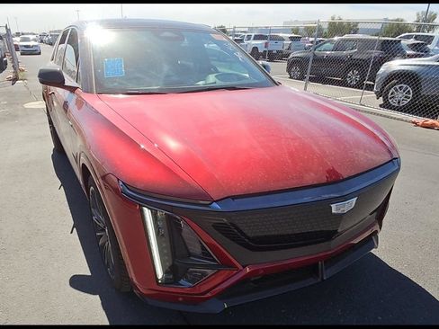 Used 2026 Cadillac Lyriq V AWD/4WD image 6