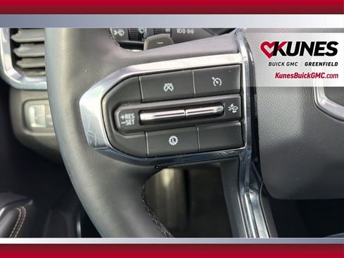 Used 2024 GMC Acadia Elevation image 19