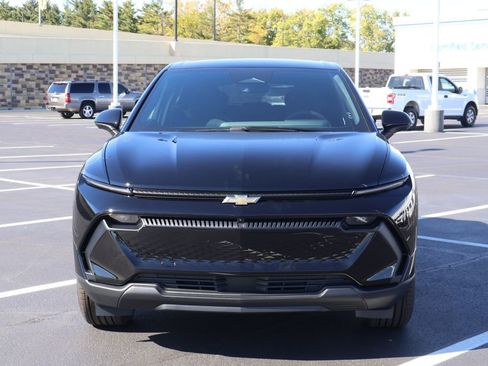 New 2026 Chevrolet Equinox EV LT w/ Comfort Package image 2