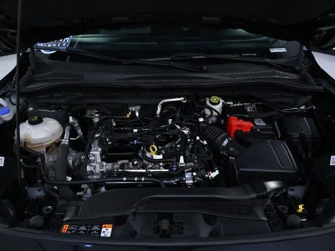 Used 2020 Ford Escape SE image 36