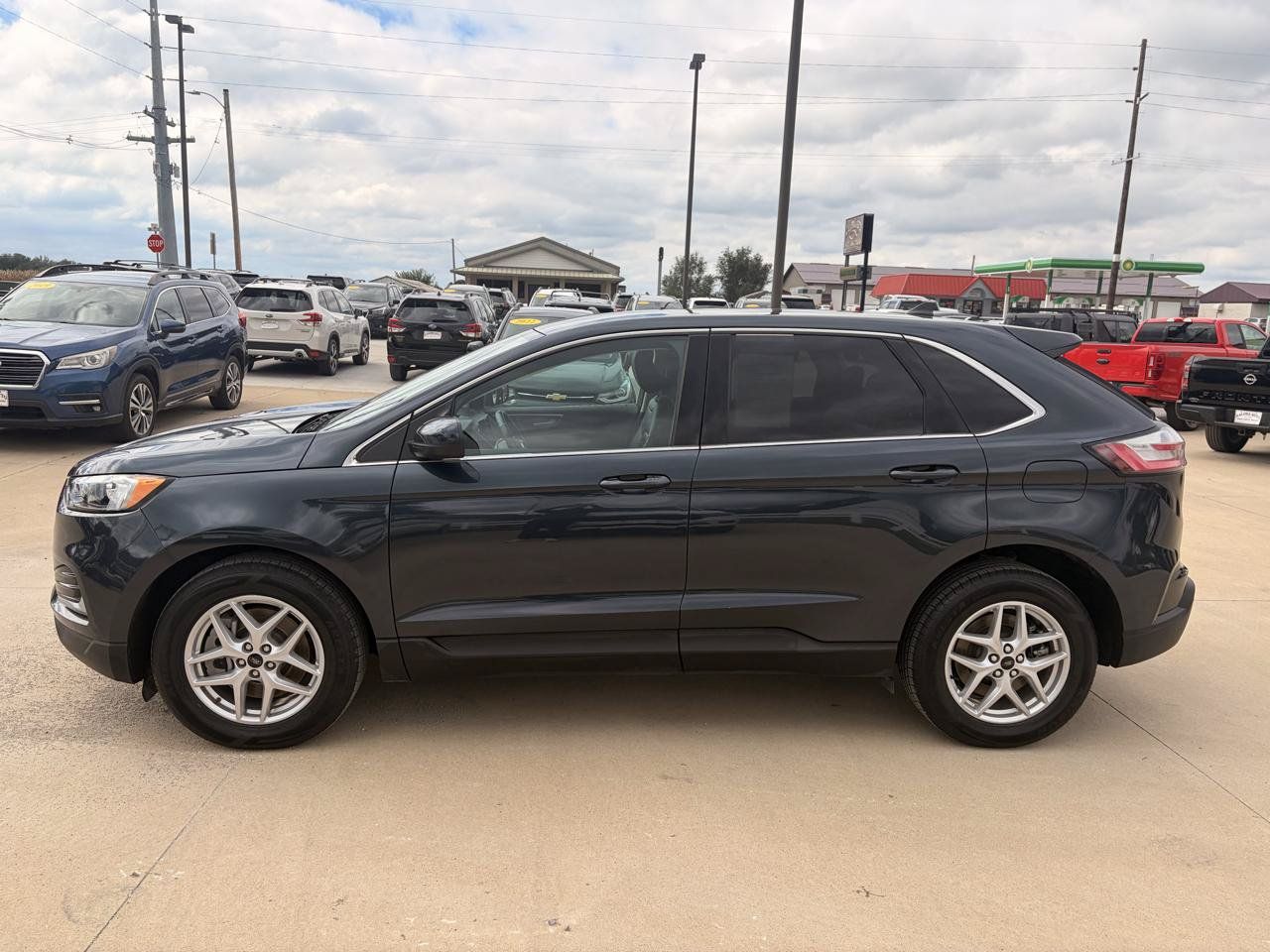 Used 2023 Ford Edge SEL AWD/4WD image 6
