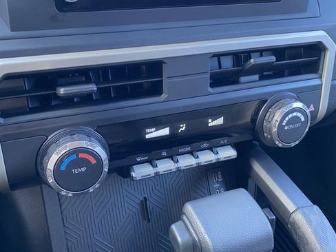 Used 2025 Toyota Tacoma SR image 17