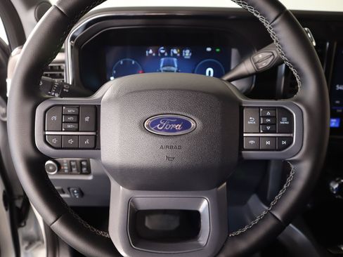 Used 2026 Ford F250 Lariat w/ Chrome Package image 3