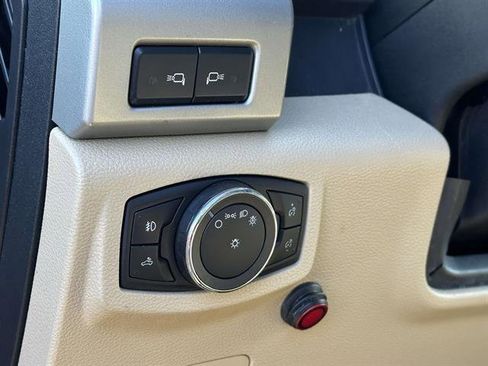 Used 2017 Ford F350 Lariat w/ Chrome Package image 14