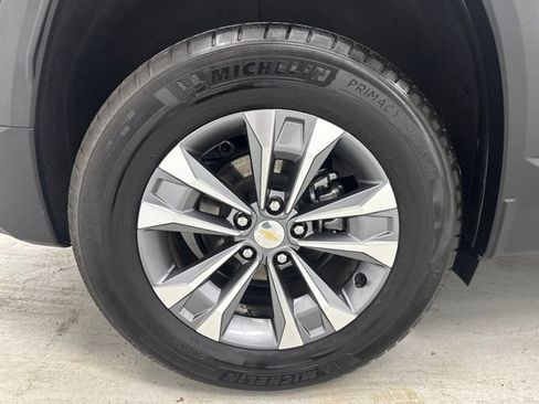 Used 2026 Chevrolet Equinox LT AWD/4WD image 32