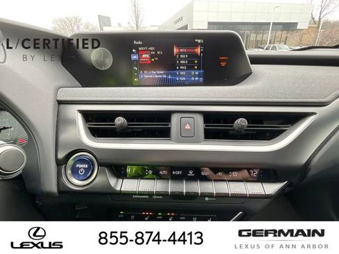 Certified 2022 Lexus UX 250h w/ Premium Package AWD/4WD image 18