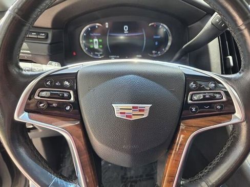 Used 2017 Cadillac Escalade Premium Luxury RWD image 14