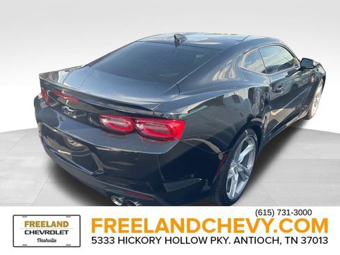 Used 2023 Chevrolet Camaro LT w/ Technology Package RWD image 5